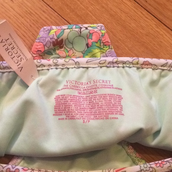 🌸VS Cheeky🌸 - Picture 5 of 6